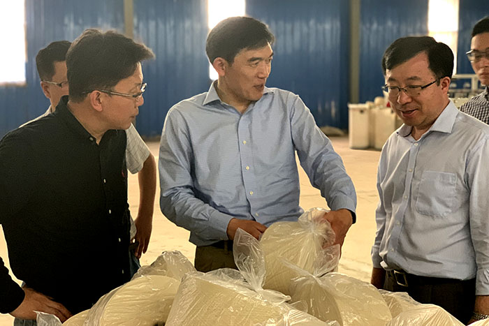 省政府副秘書長(zhǎng)黃瀾一行調(diào)研 江蘇-新陽(yáng)嘎農(nóng)工貿(mào)產(chǎn)業(yè)園