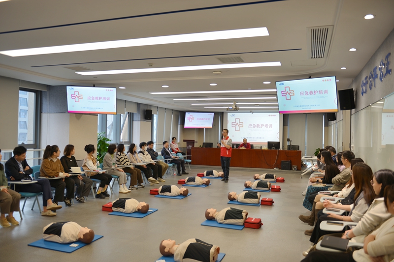 專(zhuān)項(xiàng)培訓(xùn)強(qiáng)化應(yīng)急救護(hù)技能——全員獲證筑牢生命安全防線